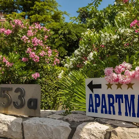 Hart Apartment